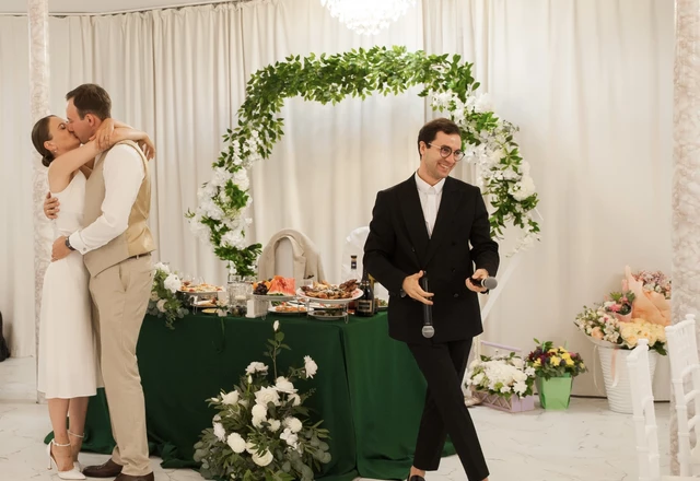 Ведущий Максим Арутюнов - слайд 19