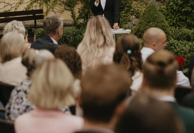 Ведущий Сергей Лапковский - слайд 1