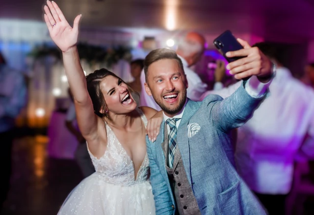 Ведущий Сергей Лапковский - фото 2