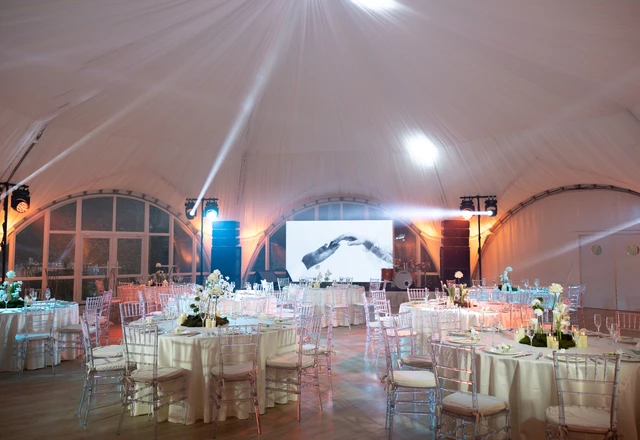 Загородный отель «Гранд усадьба» 5* Всесезонный шатёр OBLAKA