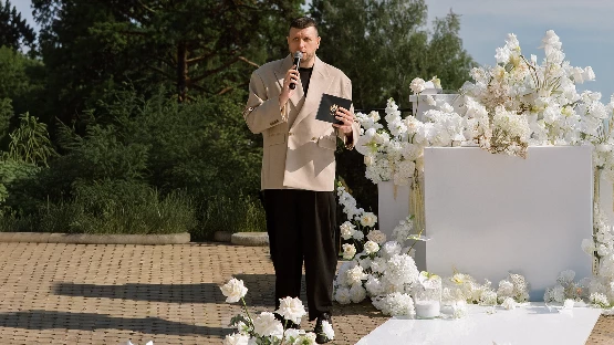 Ведущий Алексей Котов - фото 3