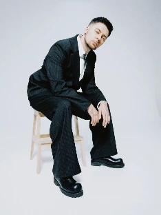 Ведущий Роман Кузьмичев - фото 6