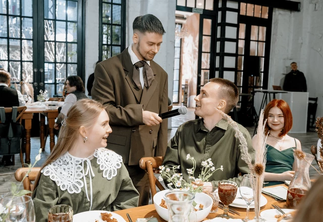 Ведущий Роман Кузьмичев - слайд 6