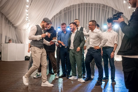 Ведущий Артём Яковлев - фото 18