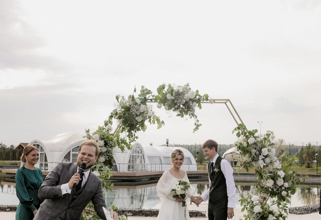 Ведущий Артём Яковлев - слайд 14