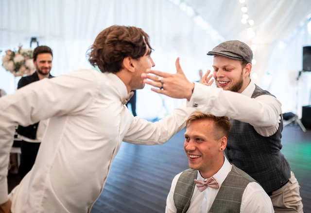 Ведущий Артём Яковлев - слайд 10