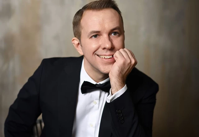 Ведущий Руслан Варламов - слайд 13