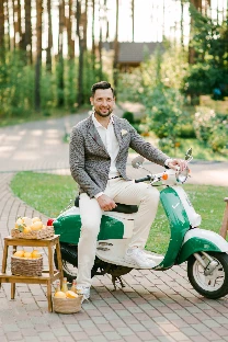 Ведущий Вадим Калинин - фото 12