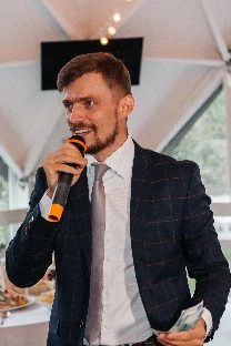 Ведущий Егор Пежемский - фото 19