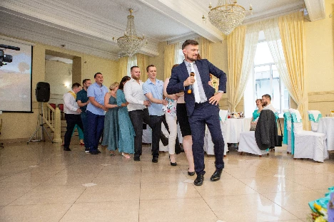 Ведущий Егор Пежемский - фото 20