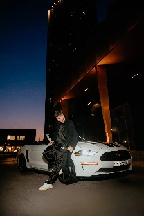 Ведущий Макс Терещенко - фото 12