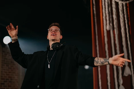 Ведущий Макс Терещенко - фото 6