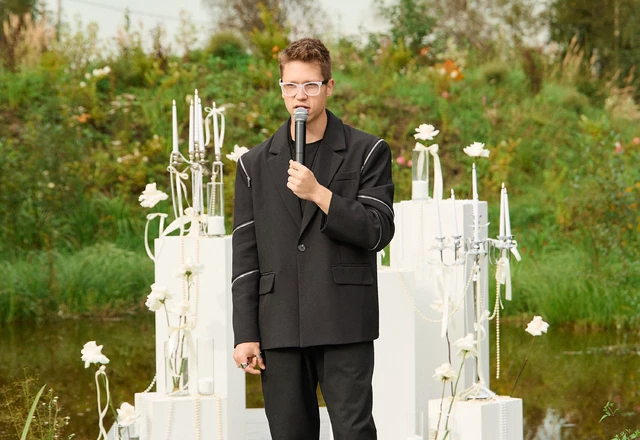 Ведущий Макс Терещенко | На стеклянной веранде - фото 225