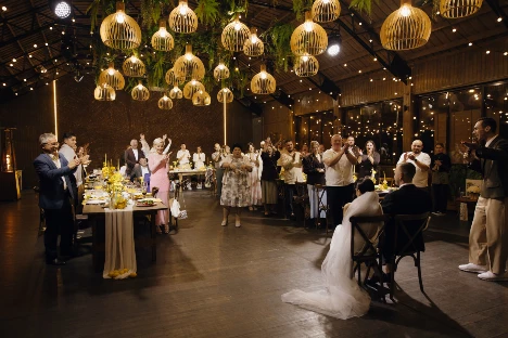 Ведущий Антон Климук - фото 3