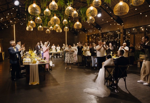 Ведущий Антон Климук - фото 2