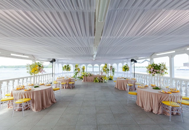 База отдыха Троицкое  Веранда «Сансет» - фото 1