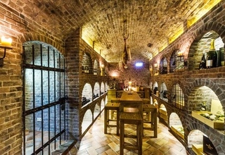 Ресторан La Taverna / Ла Таверна Винный погреб - зона отдыха - фото 4