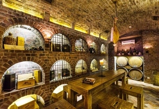 Ресторан La Taverna / Ла Таверна Винный погреб - зона отдыха - фото 2
