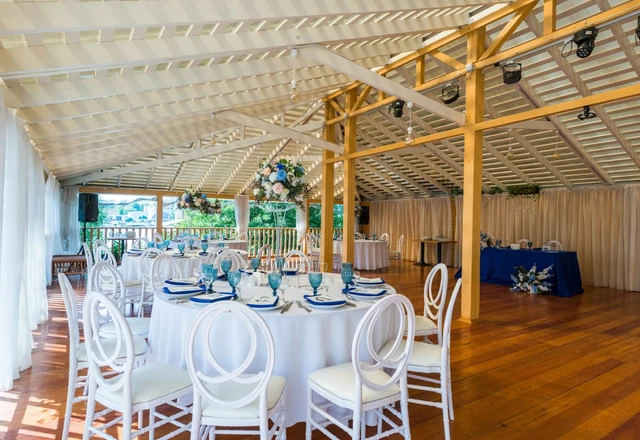 Ресторан Мореман в яхт-клубе Аврора Малая веранда  - фото 5