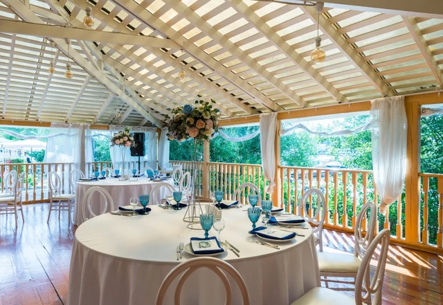 Ресторан Мореман в яхт-клубе Аврора Малая веранда  - фото 6