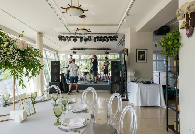 Ресторан Мореман в яхт-клубе Аврора Панорамный банкетный зал - фото 7