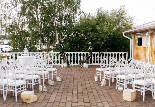 Ресторан Мореман в яхт-клубе Аврора Большая веранда  - фото 7