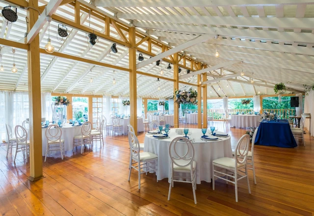 Ресторан Мореман в яхт-клубе Аврора Малая веранда  - фото 3