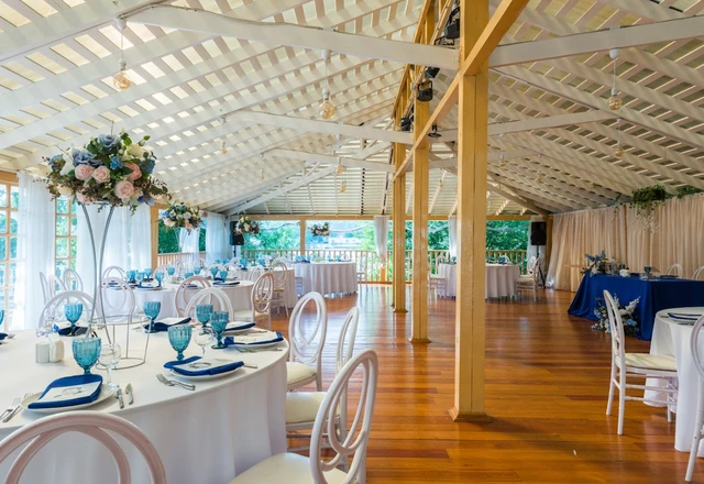 Ресторан Мореман в яхт-клубе Аврора Малая веранда  - фото 10