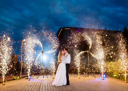 Искренний и позитивный ведущий Виталий Мочалов - фото 3