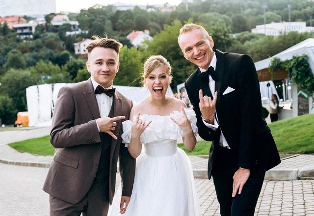 Искренний и позитивный ведущий Виталий Мочалов - слайд 5