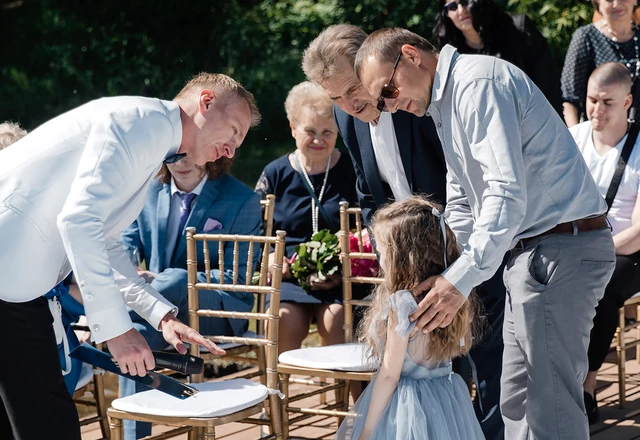 Искренний и позитивный ведущий Виталий Мочалов | Женя & Яна - фото 78