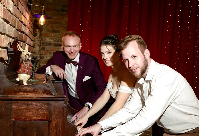 Искренний и позитивный ведущий Виталий Мочалов - слайд 17