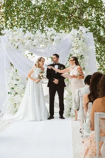 Ведущая Анна Леонович - фото 4