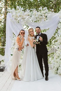 Ведущая Анна Леонович - фото 2