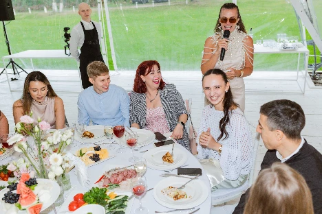 Ведущая Анна Леонович - фото 6