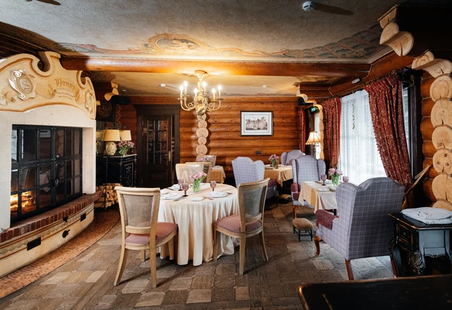 Бутик отель Сенешаль / Seneshal Малый зал с выходом на веранду