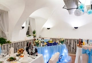 Особняк на Кожевнической Кафе Вино и Сыр (первый этаж) - фото 16