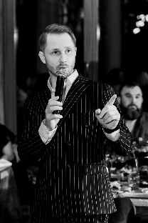 Ведущий Данил Сила - фото 13