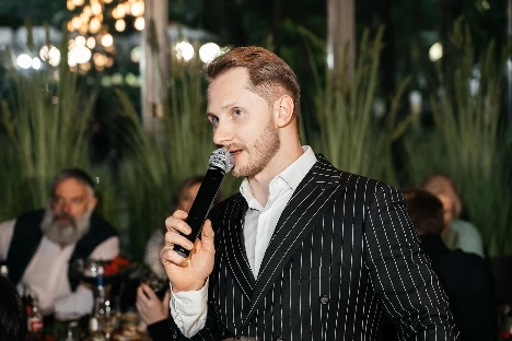 Ведущий Данил Сила - фото 15