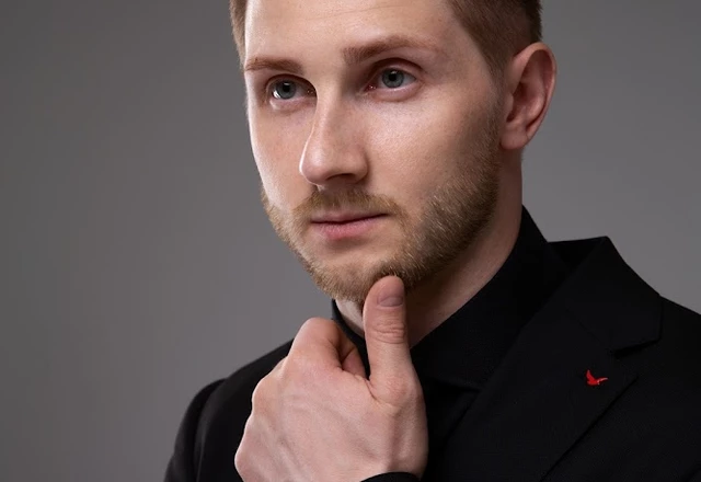 Ведущий Данил Сила - слайд 9