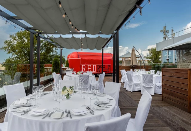 Гостинично-ресторанный комплекс Red Stars / Рэд Старс Event-пространство Red Roof на крыше отеля  - фото 3