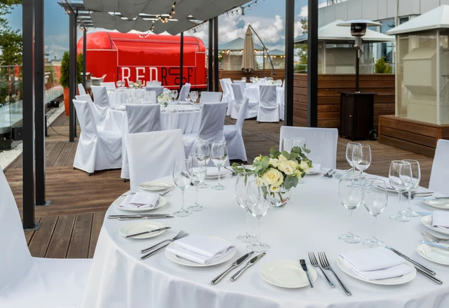 Гостинично-ресторанный комплекс Red Stars / Рэд Старс Event-пространство Red Roof на крыше отеля  - фото 3