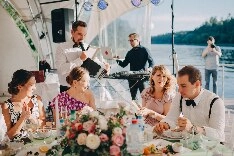 Ведущий Артем Поляков - фото 17