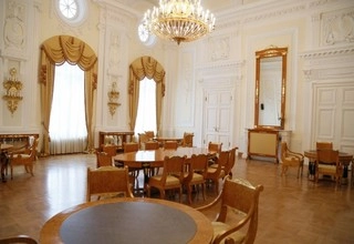 Петровский Путевой Дворец Петровская гостиная - фото 3