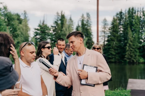 Ведущий Владислав Поздеев - фото 16