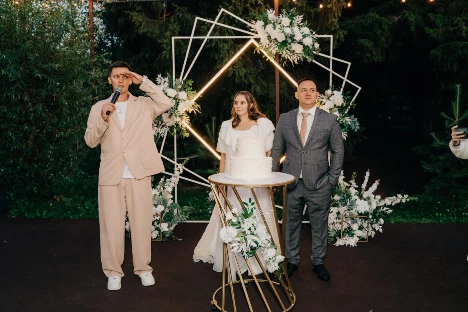 Ведущий Владислав Поздеев - фото 18