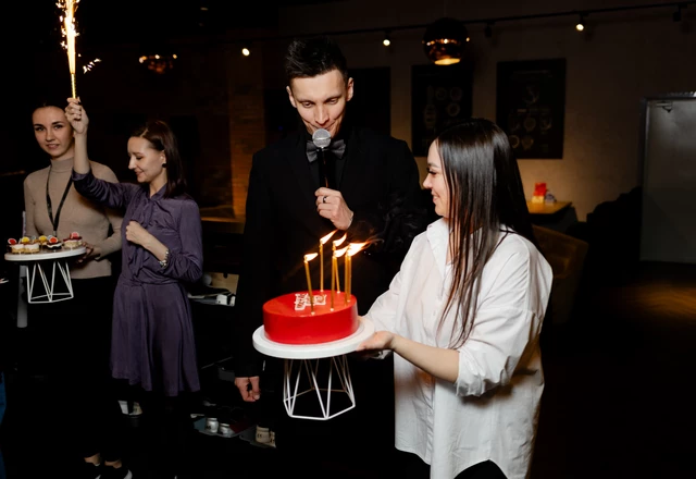 Ведущий Владислав Поздеев - слайд 18