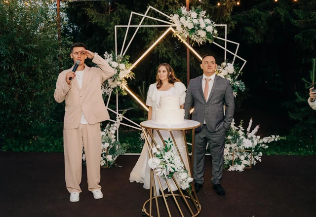 Ведущий Владислав Поздеев - слайд 17