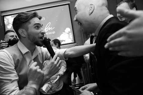 Ведущий в счастье Дмитрий Захаров - фото 10