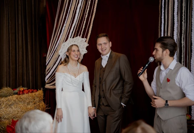 Ведущий в счастье Дмитрий Захаров - фото 1